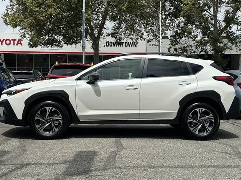 Used 2025 Subaru Crosstrek 2.5i Premium AWD/4WD image 7