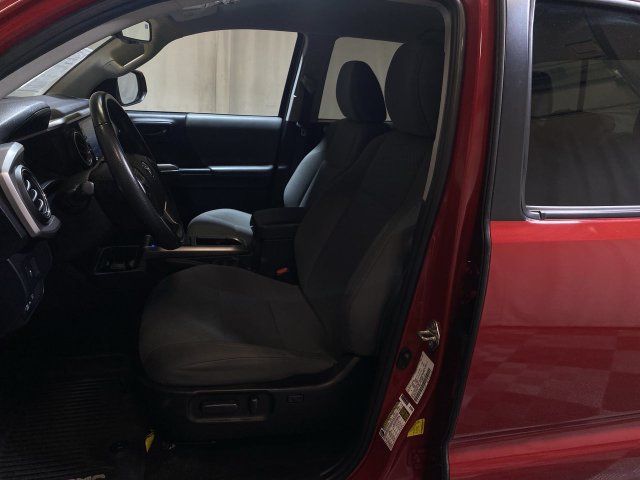 Used 2021 Toyota Tacoma SR5 w/ Technology Package AWD/4WD image 17
