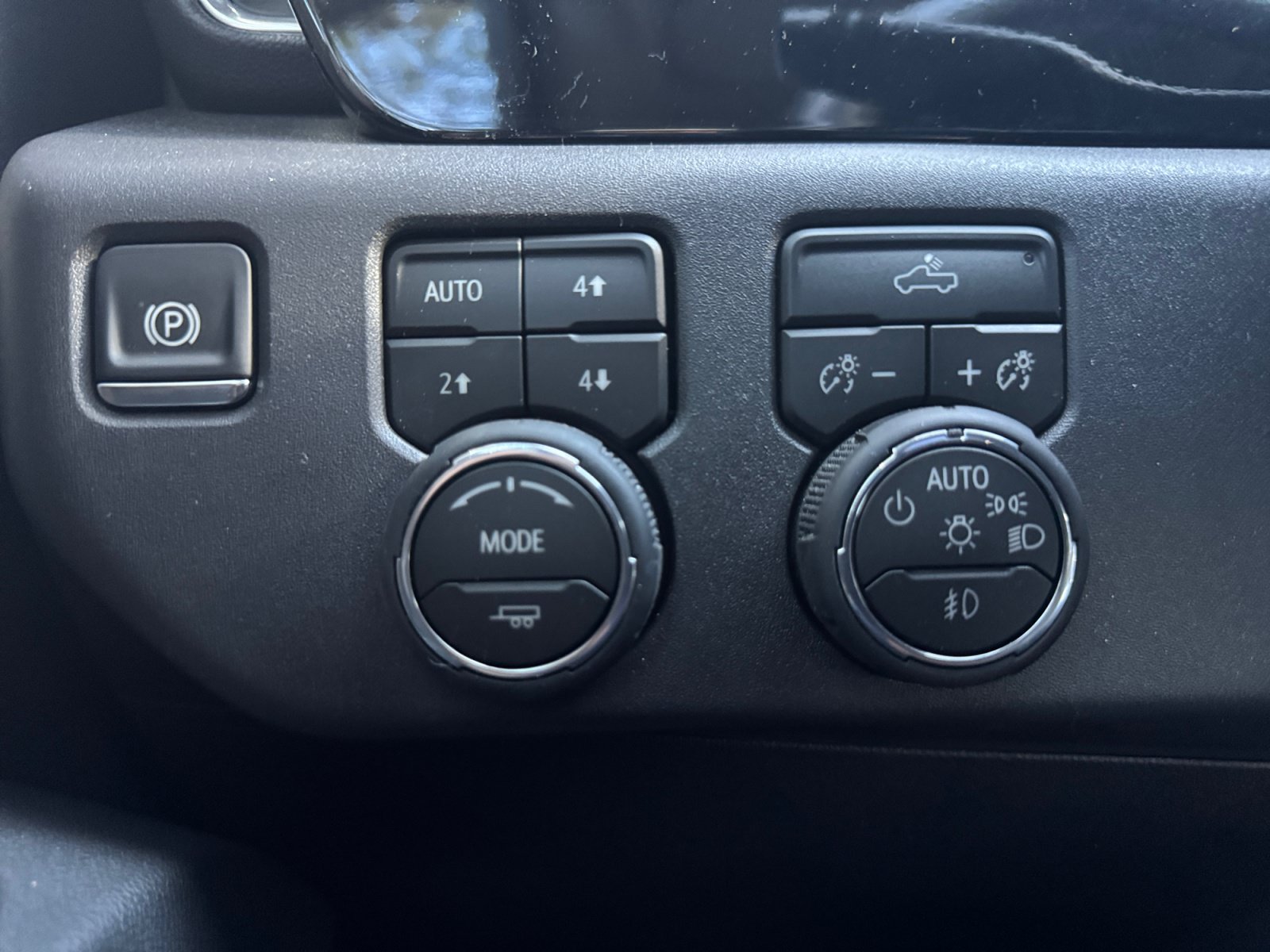 Used 2026 Chevrolet Silverado 1500 LT Trail Boss w/ Convenience Package II AWD/4WD image 27