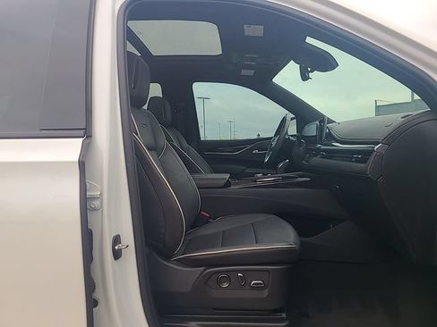 Used 2024 Cadillac Escalade Sport w/ Touring Package AWD/4WD image 30