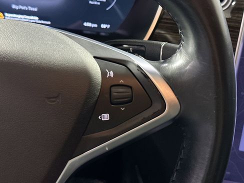 Used 2016 Tesla Model S 70 image 19