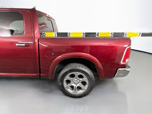 Used 2018 RAM 1500 Laramie image 30