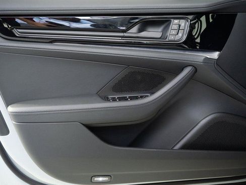 New 2026 Porsche Panamera image 6