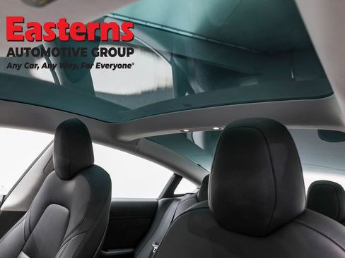 Used 2019 Tesla Model 3 Standard Range image 31