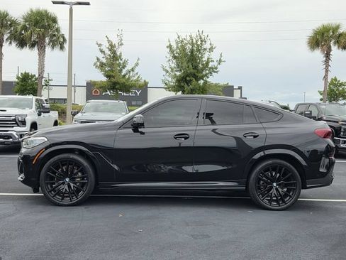 Used 2022 BMW X6 xDrive40i w/ Executive Package AWD/4WD image 3