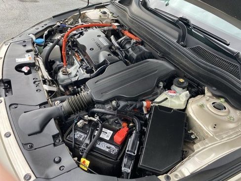 Used 2018 Honda Accord Touring image 68