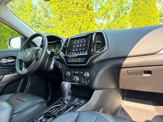Used 2019 Jeep Cherokee Limited w/ Luxury Group AWD/4WD image 26