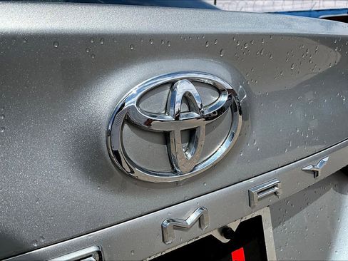 Used 2018 Toyota Camry LE w/ Protection Package (Q2) image 29