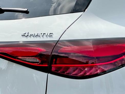 New 2026 Mercedes-Benz GLC 300 4MATIC image 14