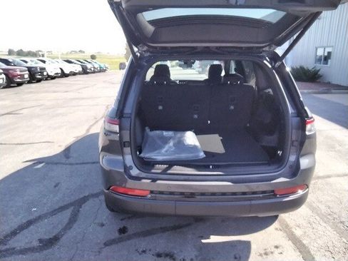 New 2025 Jeep Grand Cherokee Altitude w/ Trailer Tow Package image 22