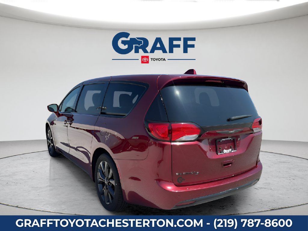 Used 2019 Chrysler Pacifica Touring Plus w/ S Appearance Package FWD image 9