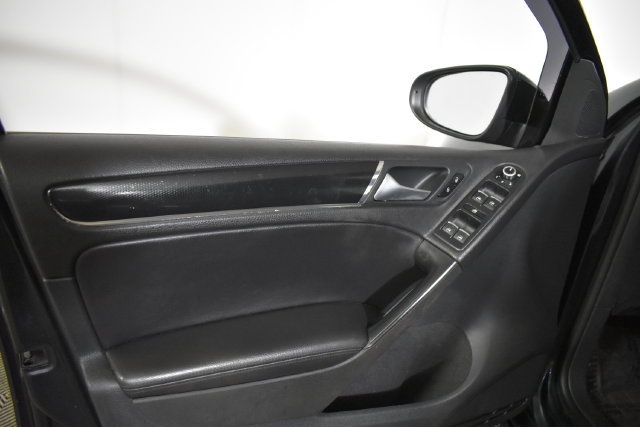 Used 2014 Volkswagen GTI Driver's Edition FWD image 6