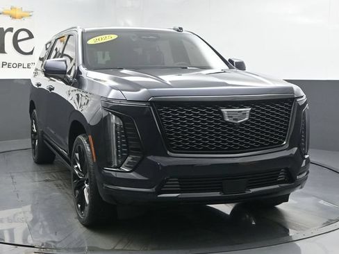 Used 2025 Cadillac Escalade Sport Platinum w/ LPO, ONYX Package AWD/4WD image 55
