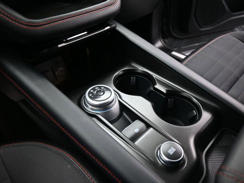 Used 2025 Ford Explorer ST-Line image 17