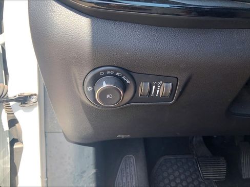 Used 2025 Jeep Compass Trailhawk w/ Trailer Tow Group AWD/4WD image 33