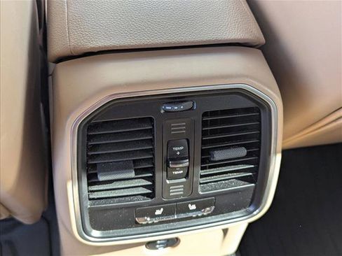 Used 2020 Porsche Macan image 13