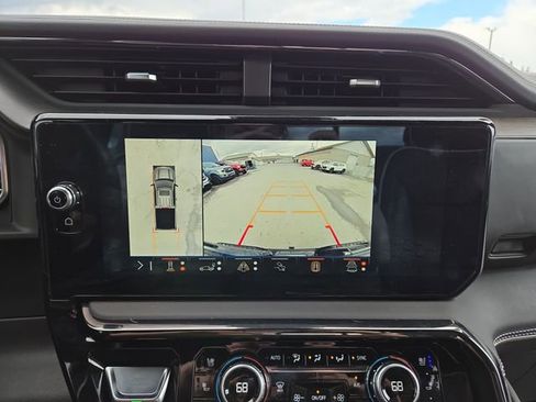 Used 2024 GMC Sierra 1500 AT4X image 27