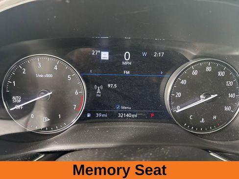 Used 2023 Buick Envision Avenir image 15