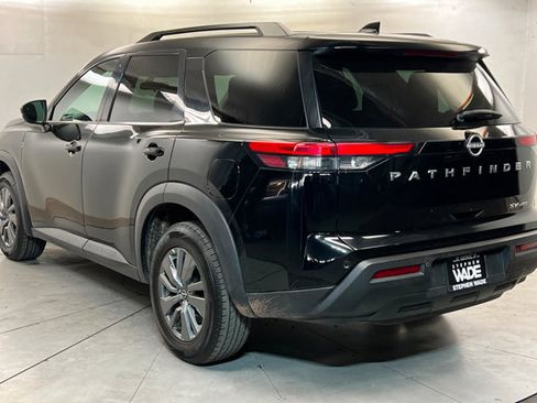 Used 2024 Nissan Pathfinder SV AWD/4WD image 3