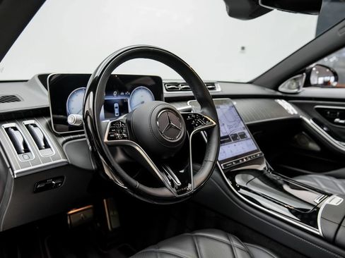Used 2024 Mercedes-Benz Maybach S 680 4MATIC image 7
