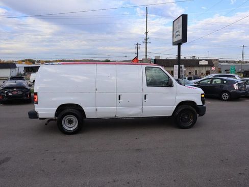Used 2013 Ford E-250 and Econoline 250 w/ Commercial Cargo Van Pkg image 6