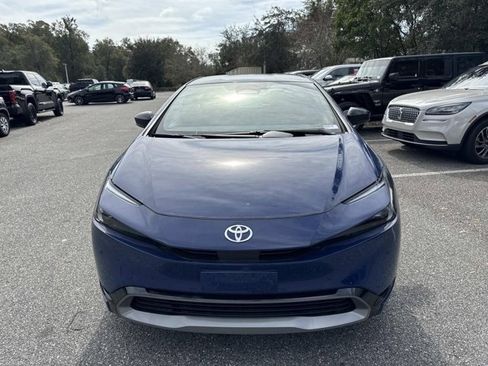 Used 2025 Toyota Prius XLE image 6