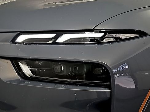 Used 2025 BMW X7 xDrive40i w/ Executive Package image 10