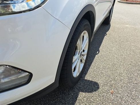 Used 2018 Ford Escape SEL w/ Ford Safe & Smart Package FWD image 18