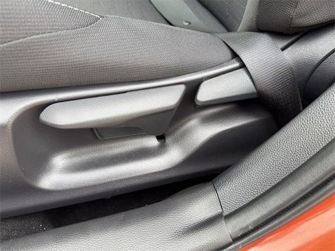 Used 2025 Toyota Corolla SE image 25