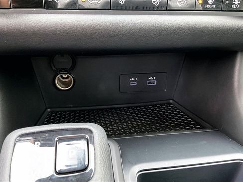 Used 2024 Nissan Pathfinder S AWD/4WD image 29