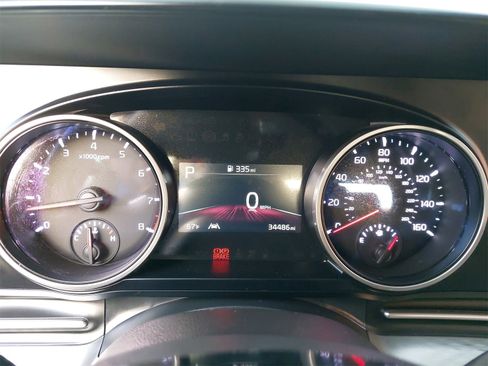 Certified 2024 Kia Carnival LX image 22