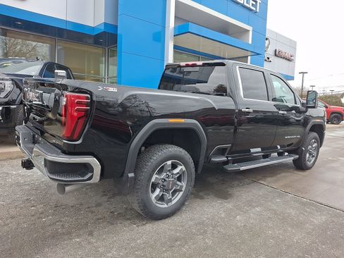 New 2026 GMC Sierra 2500 SLT w/ SLT Premium Package image 6