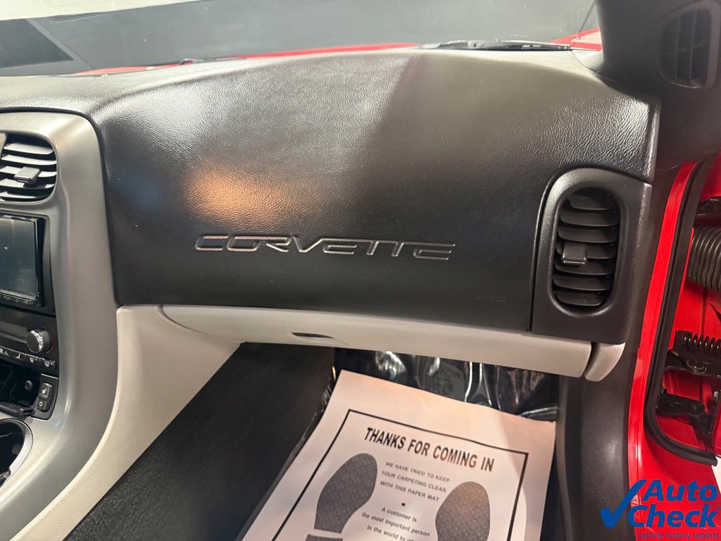 Used 2007 Chevrolet Corvette Coupe w/ Preferred Equipment Group RWD image 25