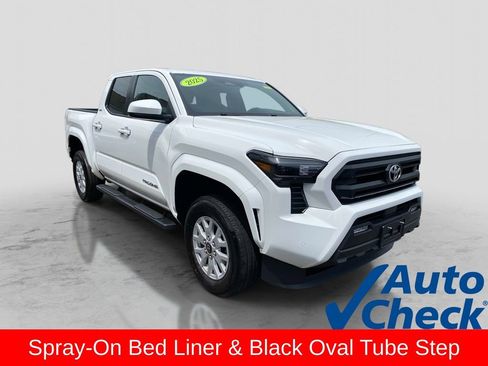 Used 2025 Toyota Tacoma SR5 AWD/4WD image 9