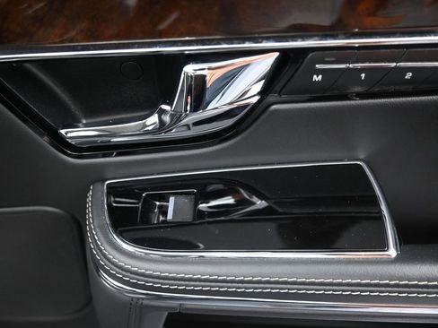 Used 2011 Jaguar XJ L image 14