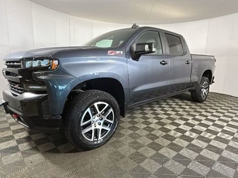 Used 2020 Chevrolet Silverado 1500 LT Trail Boss AWD/4WD image 7