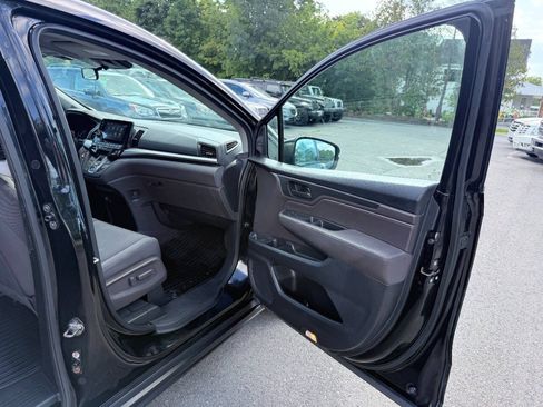 Used 2018 Honda Odyssey EX image 42