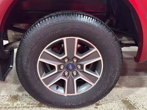 Used 2017 Ford F150 Platinum w/ Technology Package image 5