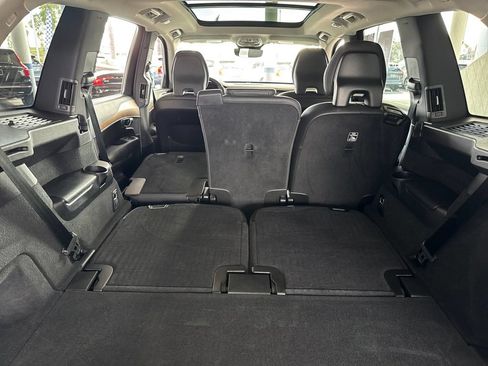 Certified 2023 Volvo XC90 T8 Plus AWD/4WD image 15