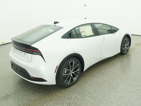 New 2026 Toyota Prius XLE image 38