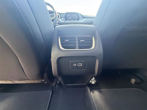 Used 2020 Chevrolet Blazer LT FWD image 24