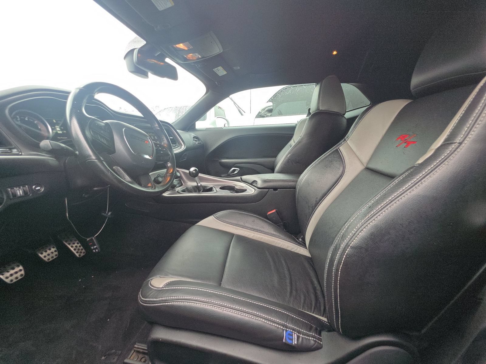 Used 2020 Dodge Challenger R/T RWD image 4