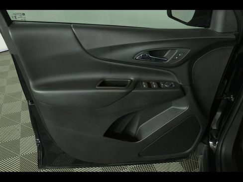 Used 2023 Chevrolet Equinox LT FWD image 21