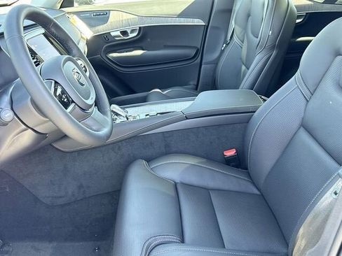 New 2024 Volvo XC90 B6 Ultimate w/ Protection Package Premier image 20