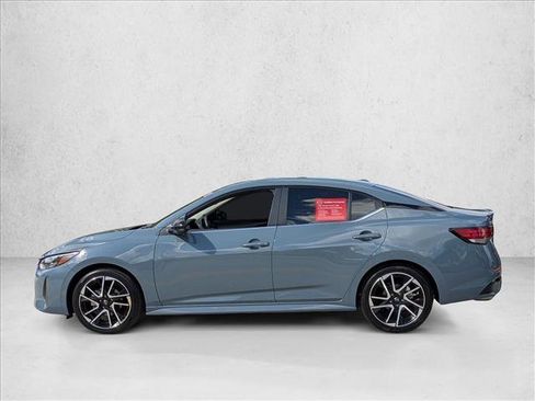 Certified 2025 Nissan Sentra SR image 9