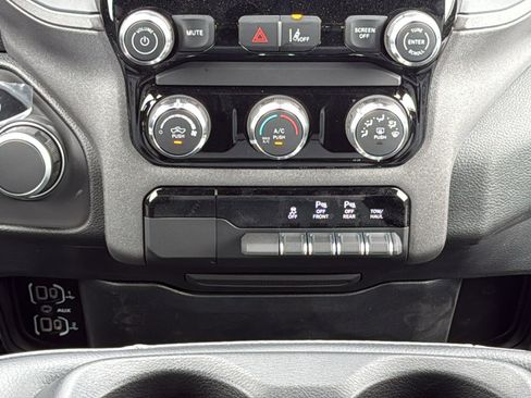 New 2026 RAM 1500 Tradesman AWD/4WD image 18