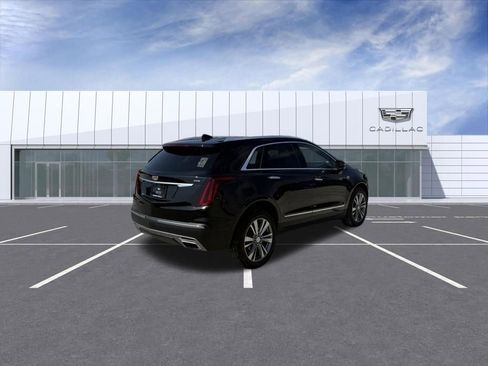 Certified 2024 Cadillac XT5 Premium Luxury AWD/4WD image 3