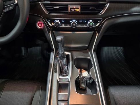 Used 2018 Honda Accord EX image 20