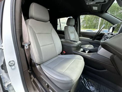Used 2024 GMC Yukon SLT RWD image 27