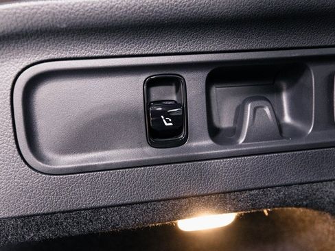 Certified 2026 Mercedes-Benz GLC 300 4MATIC image 23